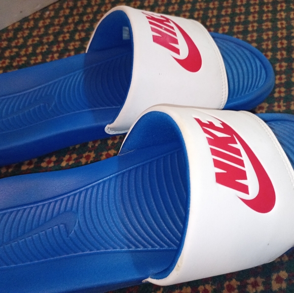 Nike Slides - Picture 2 of 2